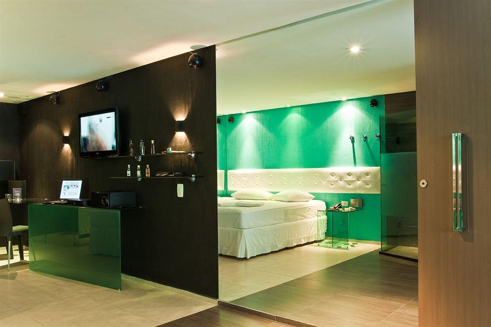 Forum Motel (Adults Only) جابواتاو دوس غوارارابيس المظهر الخارجي الصورة